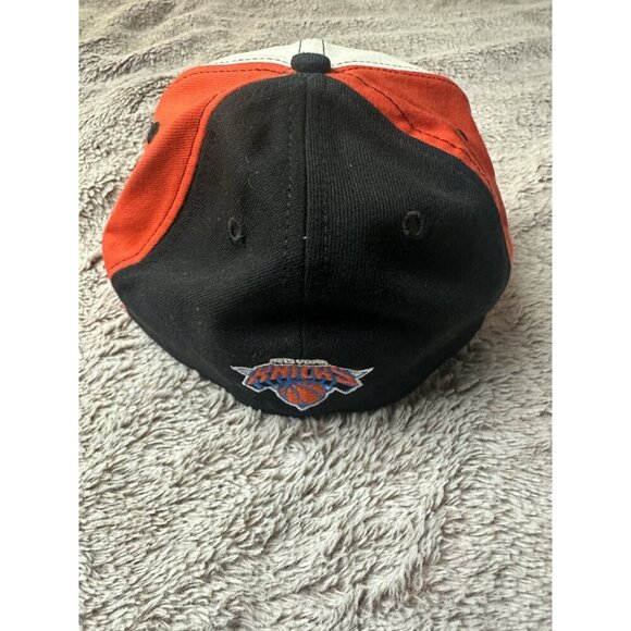 New York Knicks Hat Cap Fitted 7 1/4 White Orange Area Code 212 NBA New Era New - Picture 6 of 14